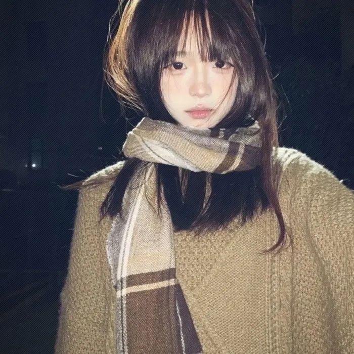 黑影窥窗